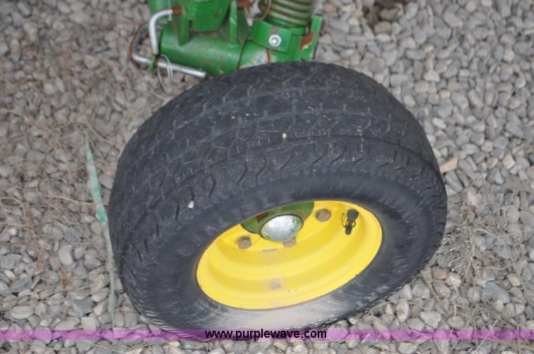 image for item G7368 John Deere 635D draper head