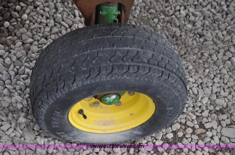 image for item G7368 John Deere 635D draper head