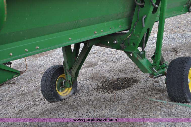 image for item G7368 John Deere 635D draper head