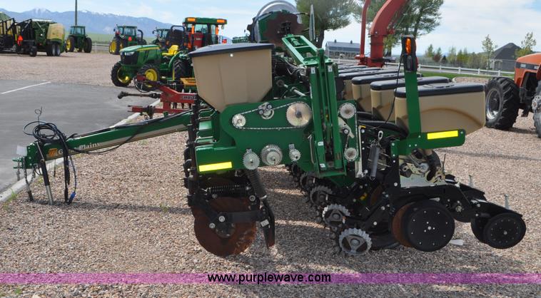 image for item G7369 2012 Great Plains YP825A-0830 planter