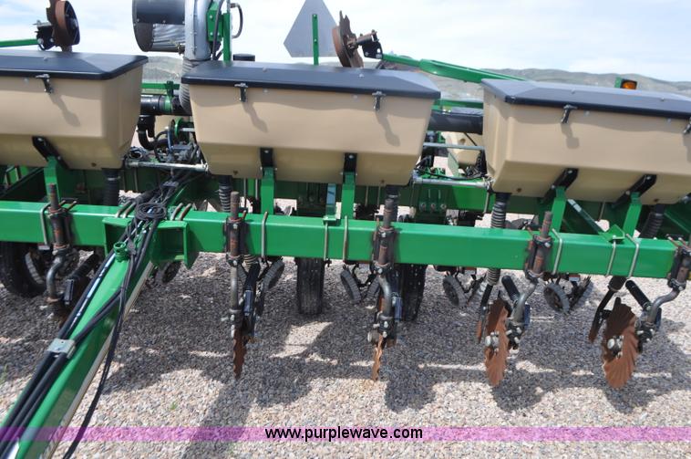 image for item G7369 2012 Great Plains YP825A-0830 planter