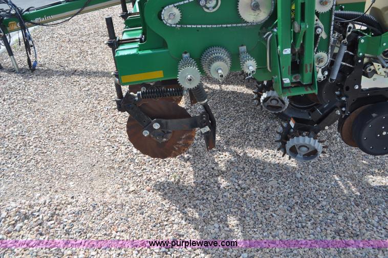 image for item G7369 2012 Great Plains YP825A-0830 planter