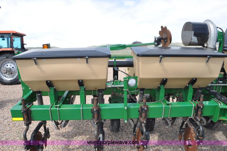 image for item G7369 2012 Great Plains YP825A-0830 planter