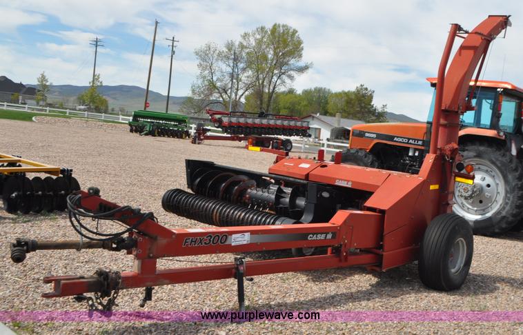 image for item G7370 2005 Case IH FHX300 forage harvester and silage trailer