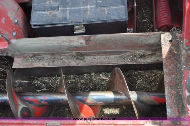 image for item G7370 2005 Case IH FHX300 forage harvester and silage trailer