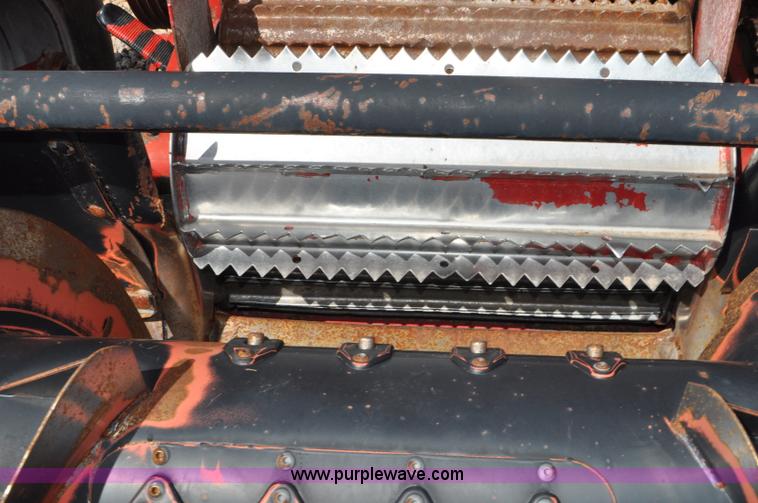 image for item G7370 2005 Case IH FHX300 forage harvester and silage trailer