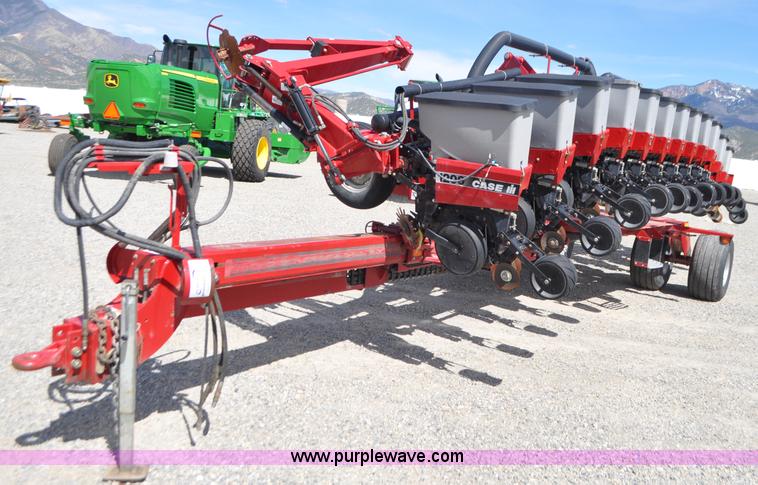 image for item G7371 Case IH 1200 planter