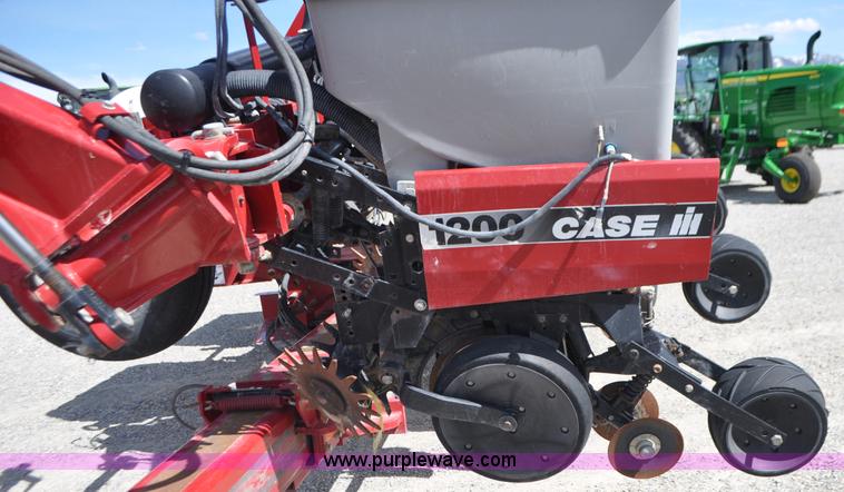 image for item G7371 Case IH 1200 planter