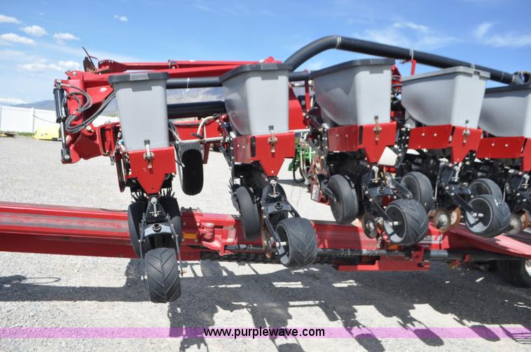 image for item G7371 Case IH 1200 planter