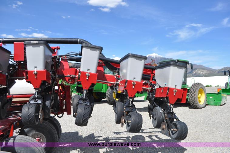image for item G7371 Case IH 1200 planter