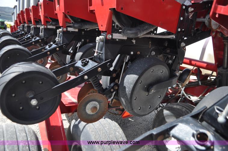 image for item G7371 Case IH 1200 planter