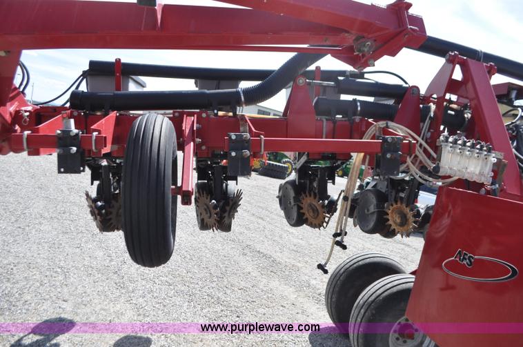 image for item G7371 Case IH 1200 planter