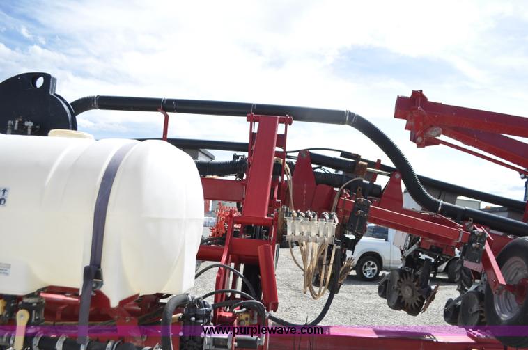 image for item G7371 Case IH 1200 planter