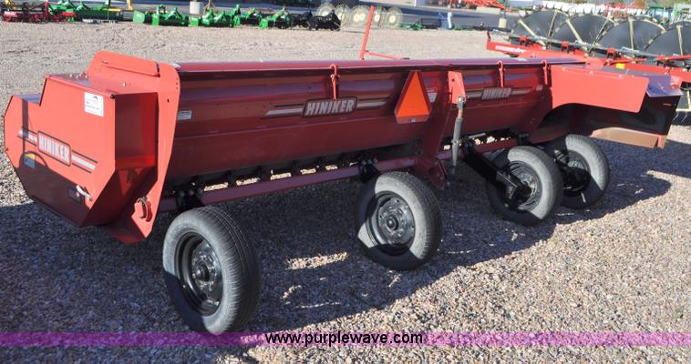 image for item G7375 Hiniker 5610 shredder/windrower