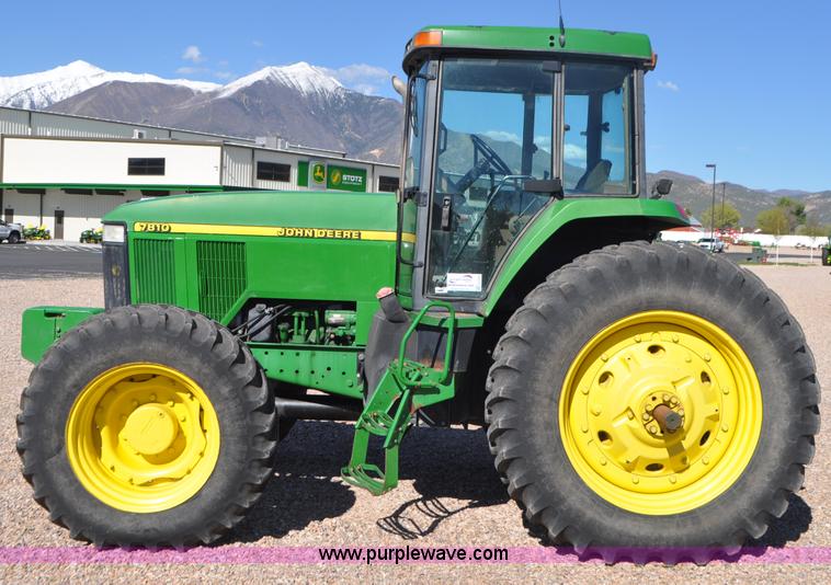 image for item G7378 1998 John Deere 7810 MFWD tractor
