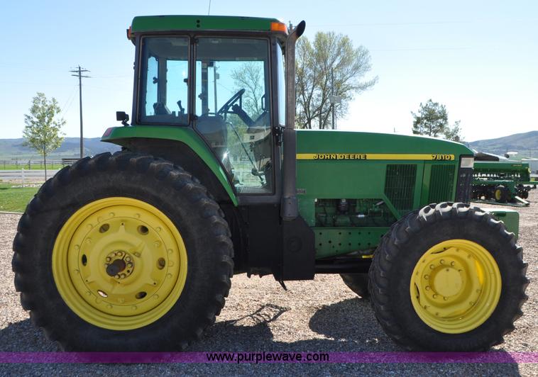 image for item G7378 1998 John Deere 7810 MFWD tractor