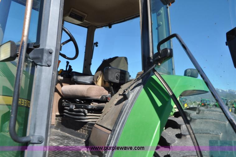 image for item G7378 1998 John Deere 7810 MFWD tractor