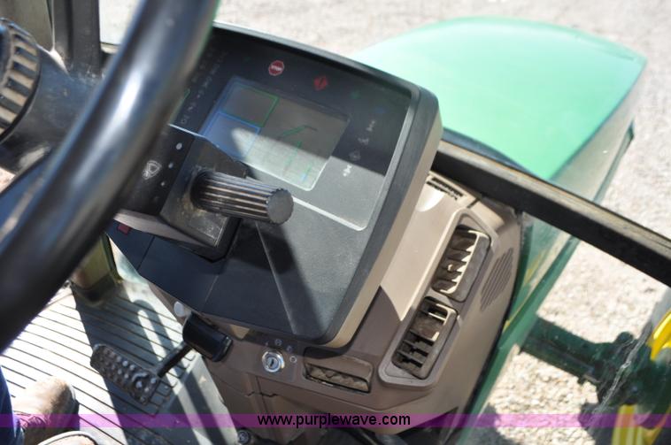 image for item G7378 1998 John Deere 7810 MFWD tractor