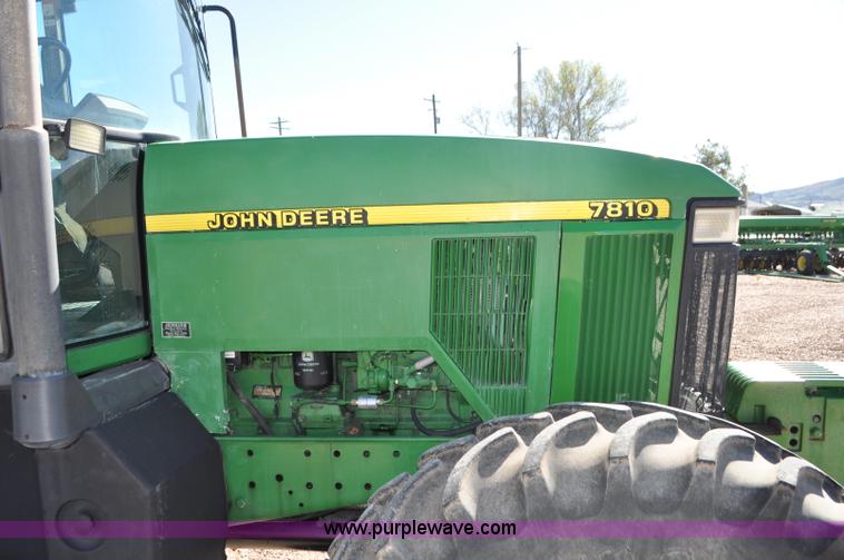 image for item G7378 1998 John Deere 7810 MFWD tractor