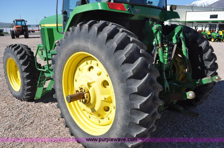 image for item G7378 1998 John Deere 7810 MFWD tractor