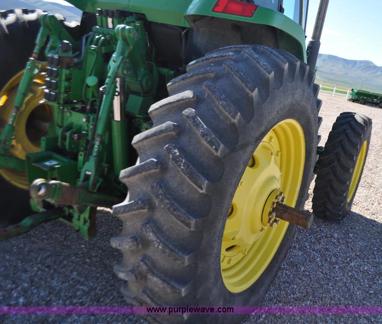 image for item G7378 1998 John Deere 7810 MFWD tractor
