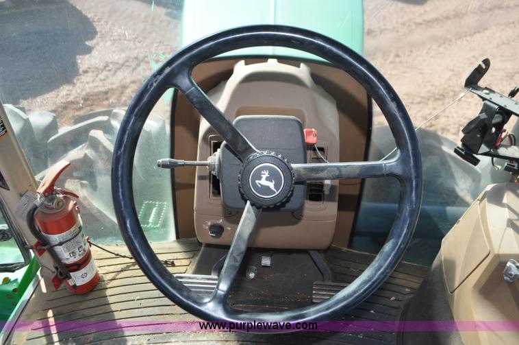 image for item G7380 2006 John Deere 9320 4WD tractor