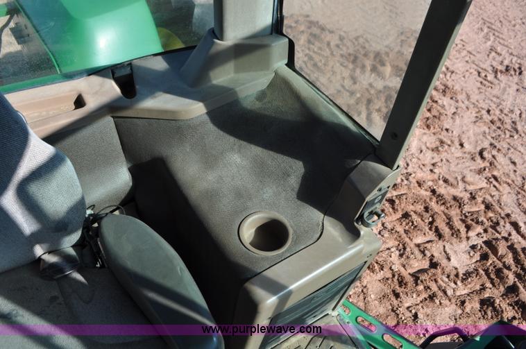 image for item G7380 2006 John Deere 9320 4WD tractor