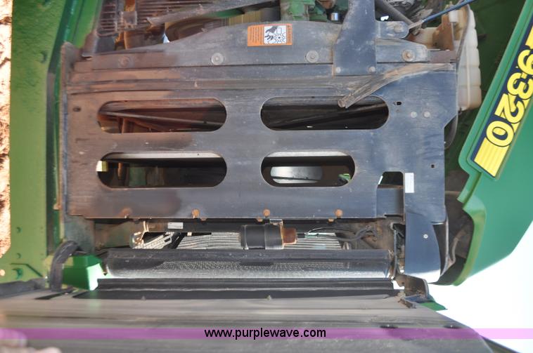 image for item G7380 2006 John Deere 9320 4WD tractor