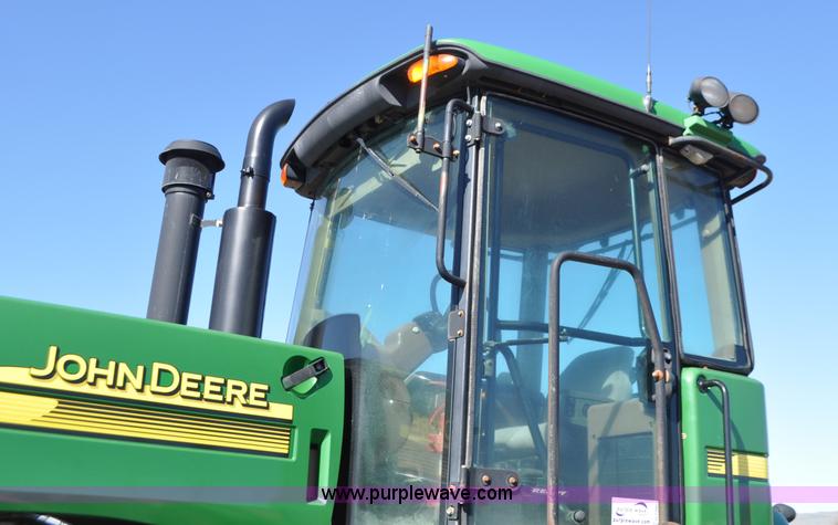 image for item G7380 2006 John Deere 9320 4WD tractor