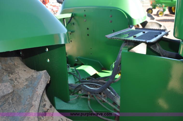 image for item G7380 2006 John Deere 9320 4WD tractor