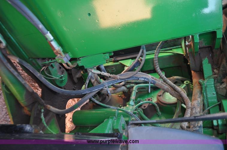 image for item G7380 2006 John Deere 9320 4WD tractor