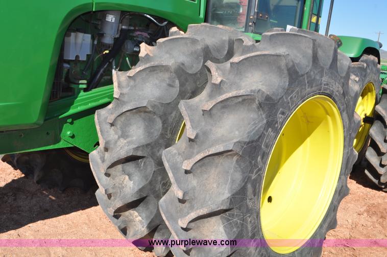image for item G7380 2006 John Deere 9320 4WD tractor