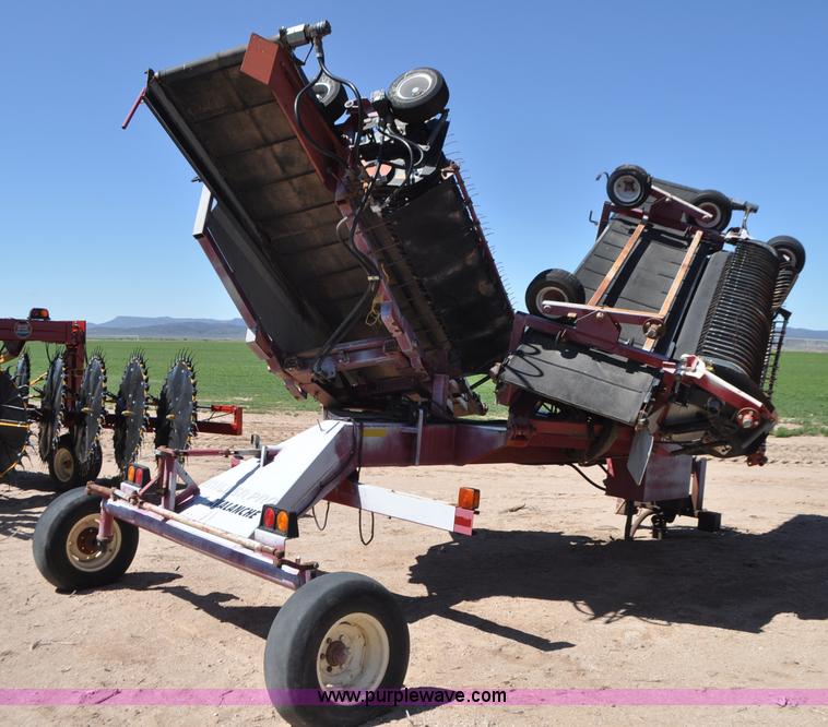 image for item G7385 Miller Pro 1416 Avalance hay merger