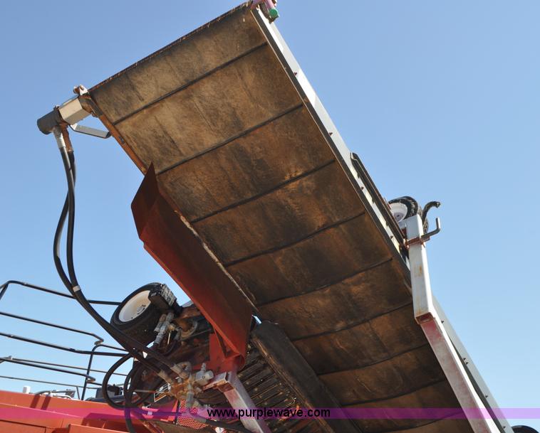 image for item G7385 Miller Pro 1416 Avalance hay merger