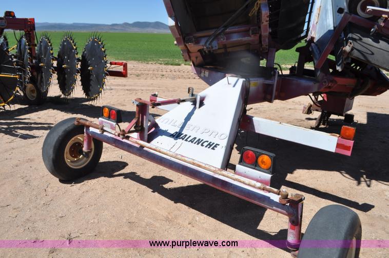 image for item G7385 Miller Pro 1416 Avalance hay merger