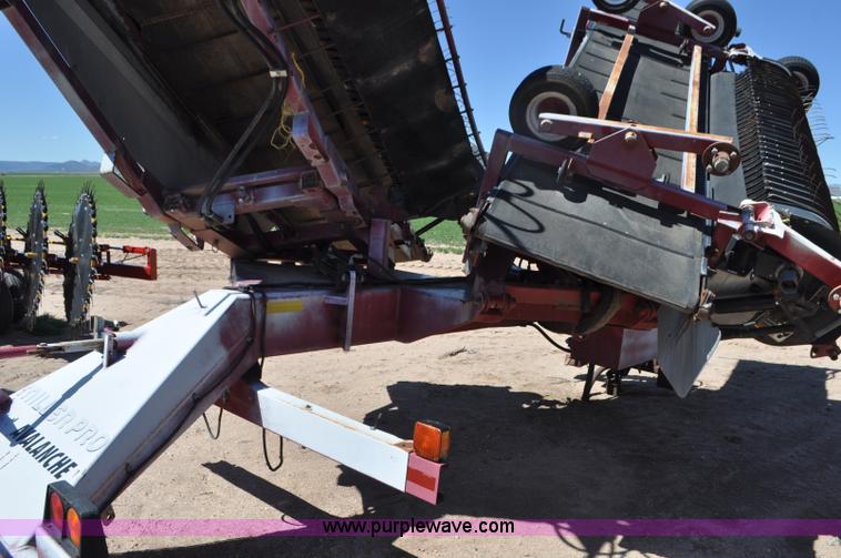 image for item G7385 Miller Pro 1416 Avalance hay merger