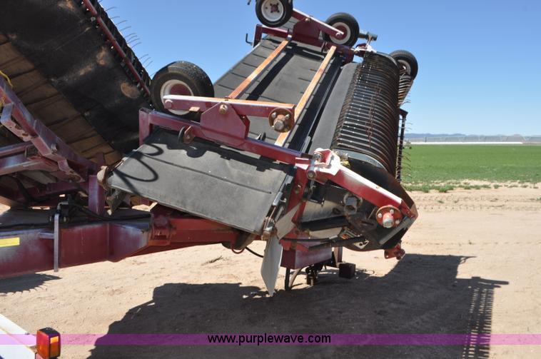 image for item G7385 Miller Pro 1416 Avalance hay merger