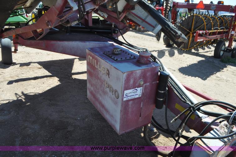 image for item G7385 Miller Pro 1416 Avalance hay merger