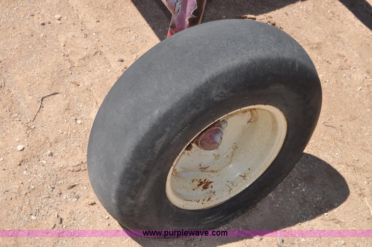 image for item G7385 Miller Pro 1416 Avalance hay merger