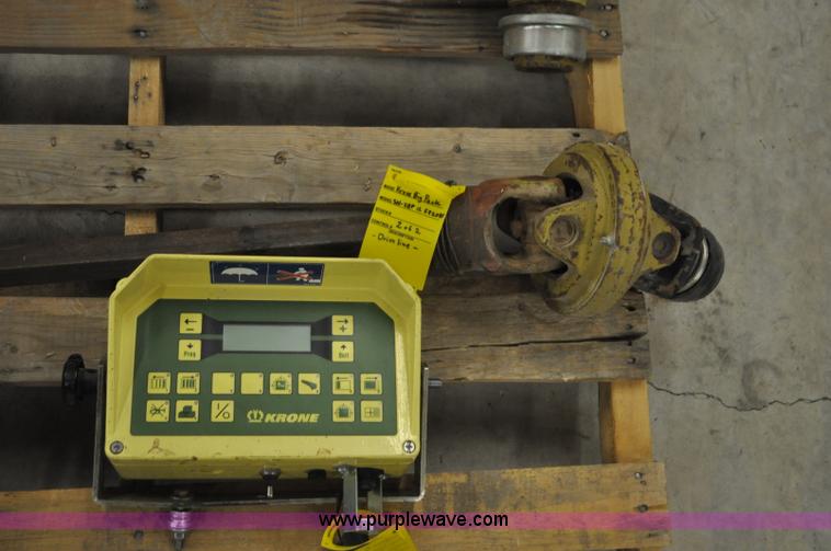 image for item G7392 2004 Krone BP128 large square baler