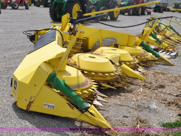 image for item G7394 2010 John Deere 678 rotary head