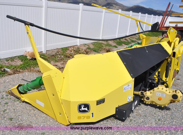 image for item G7394 2010 John Deere 678 rotary head