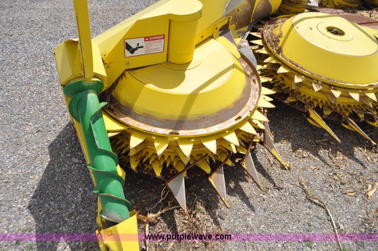 image for item G7394 2010 John Deere 678 rotary head