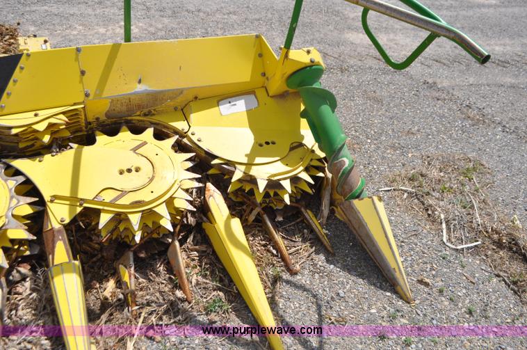 image for item G7395 2005 John Deere 688 rotary head