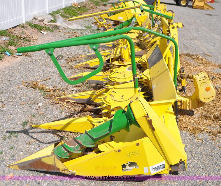 image for item G7395 2005 John Deere 688 rotary head