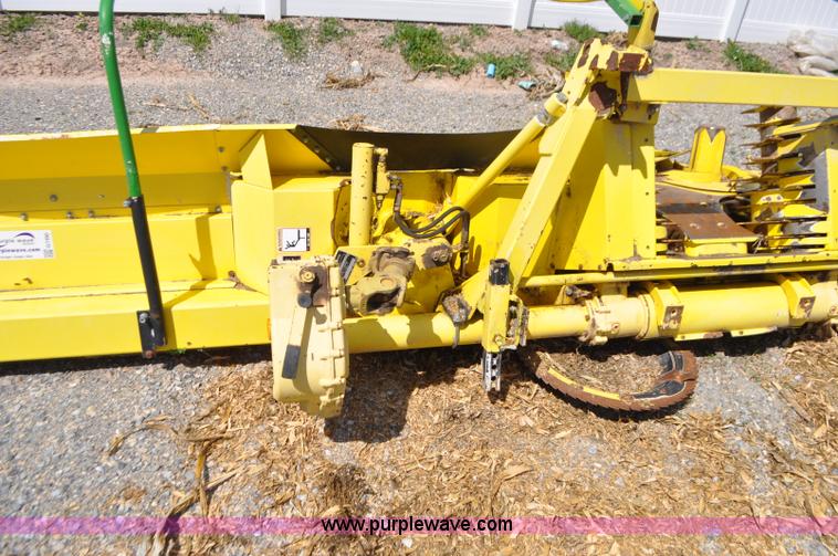 image for item G7395 2005 John Deere 688 rotary head