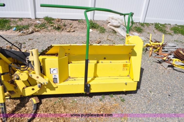 image for item G7395 2005 John Deere 688 rotary head