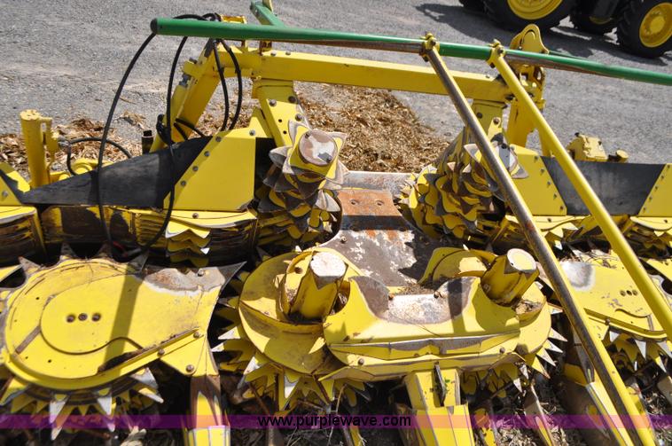 image for item G7395 2005 John Deere 688 rotary head