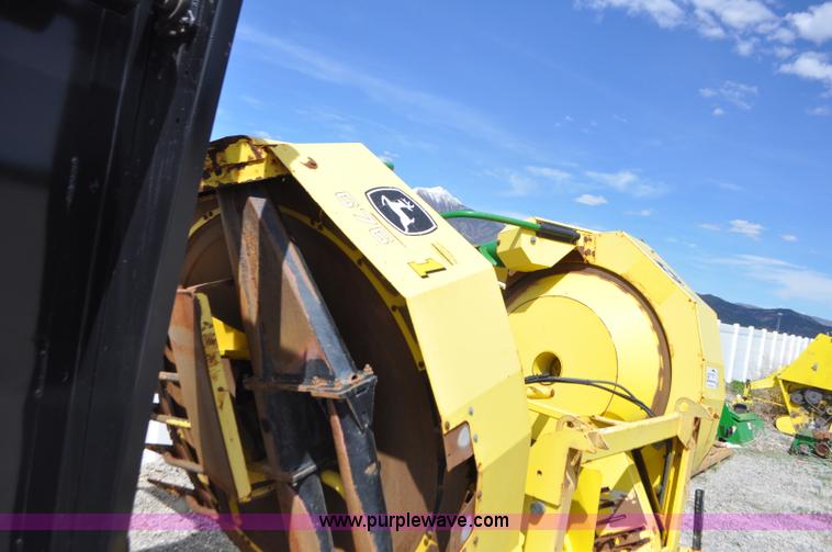 image for item G7397 2005 John Deere 676 rotary head