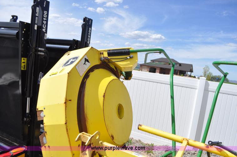 image for item G7397 2005 John Deere 676 rotary head